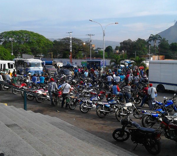 Reportan paro de transporte en Aragua