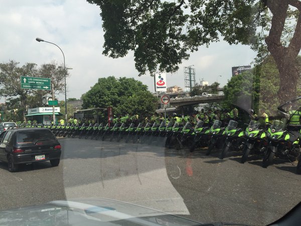 GNB desplegada en los alrededores de Bello Monte en Caracas (Video)