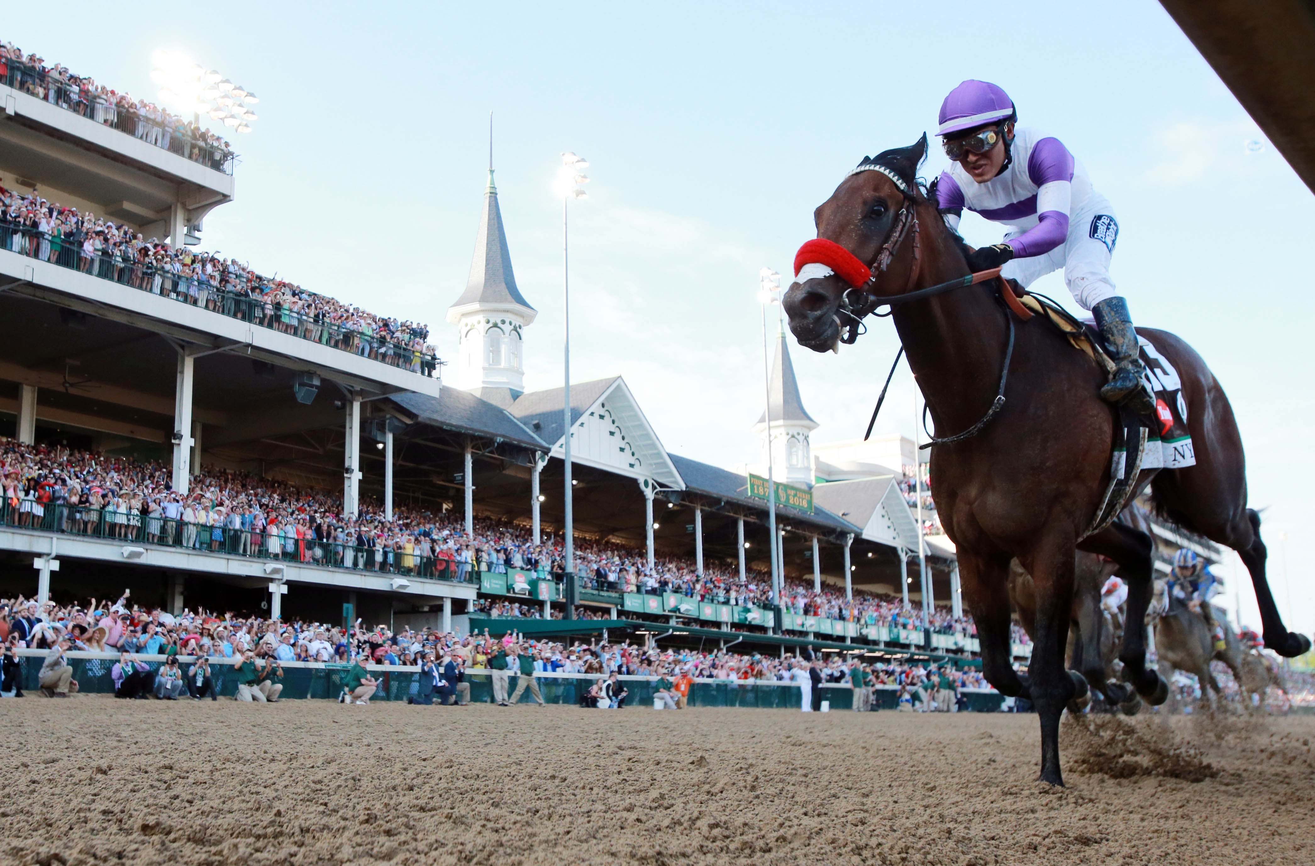 Nyquist, con monta del mexicano Mario Gutiérrez, gana el Kentucky Derby