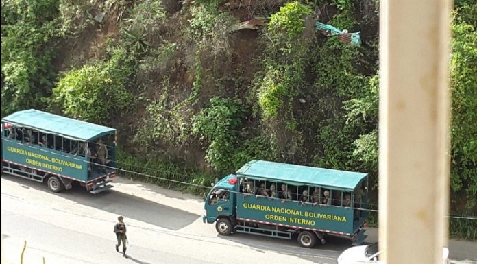 Varias zonas de Caracas se encuentran militarizadas este martes