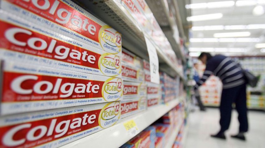 60% se redujo pago en dólares a proveedores de Colgate-Palmolive