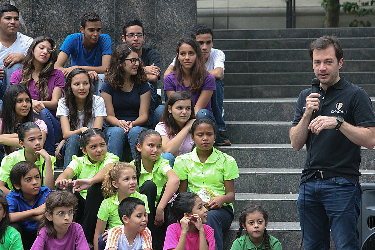 Ramón Muchacho: El Gobierno pretende jugar con la educación de nuestros hijos