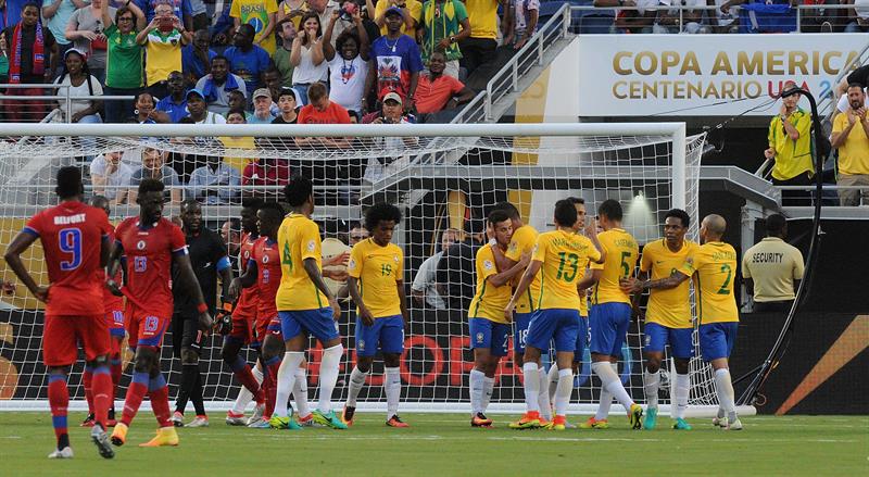 Brasil le dio un tremendo baile a Haití con hat-trick de Coutinho