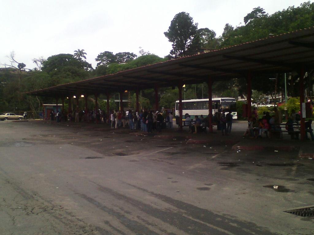 Terminal de Los Teques sin autobuses