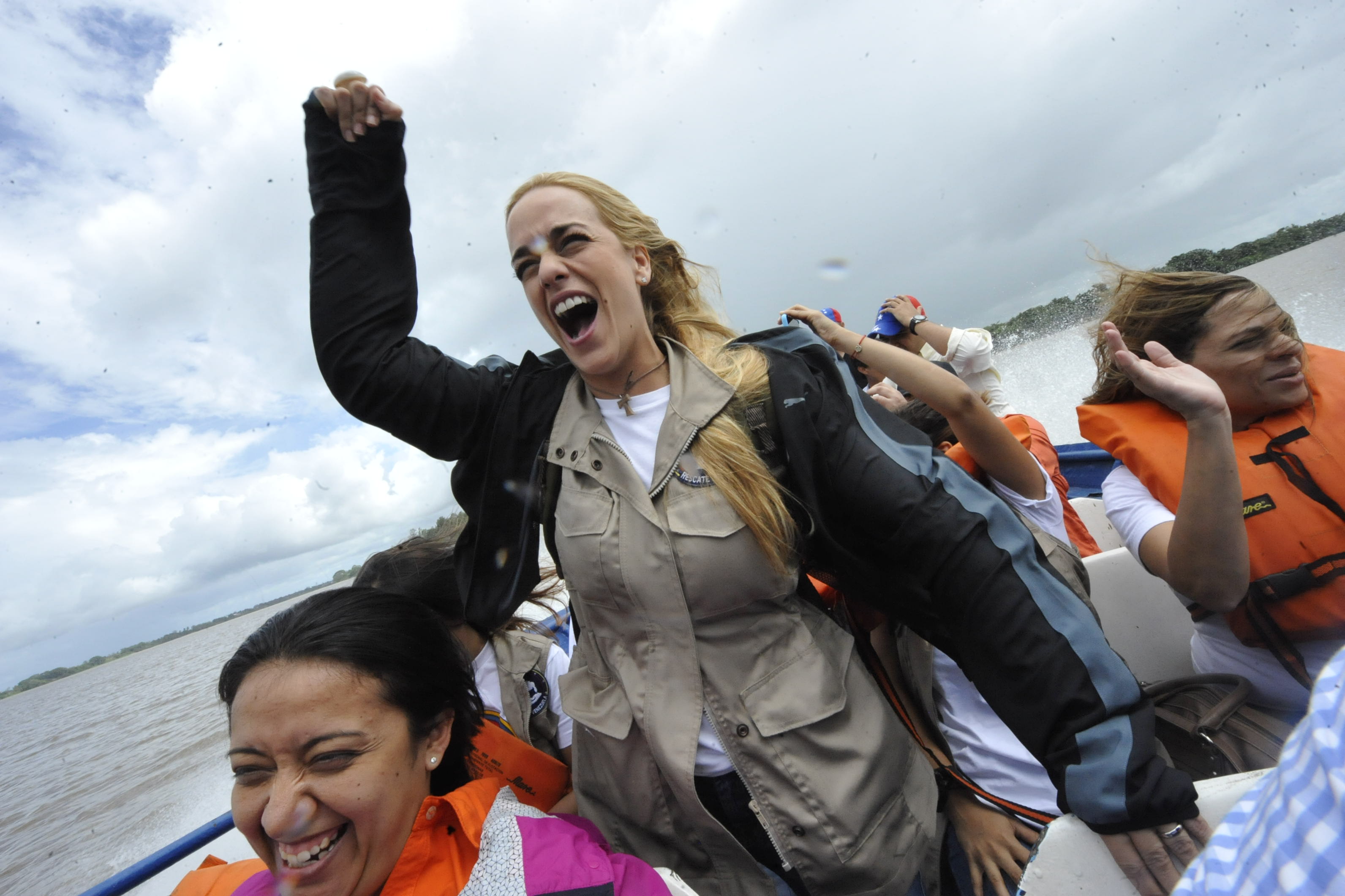 EN FOTOS: Así llegó Lilian Tintori a Tucupita  luego de que la GNB le impidiera el paso