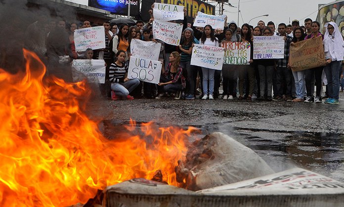 Estudiantes en Lara protestaron por las graves deficiencias