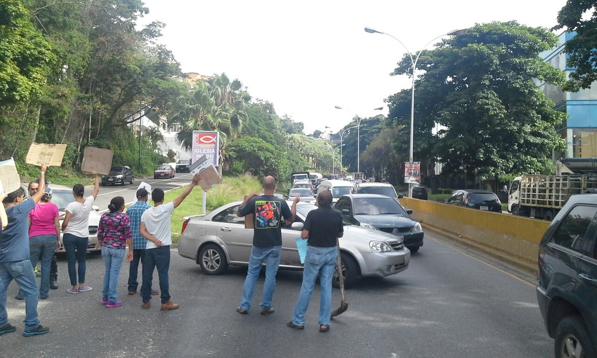 Reportan manifestación en La Trinidad por falta de agua #1Jul