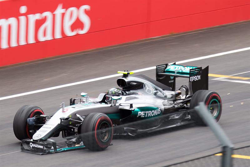 Rosberg recibe 10 segundos de sanción tras incidente con Hamilton en el GP de Austria
