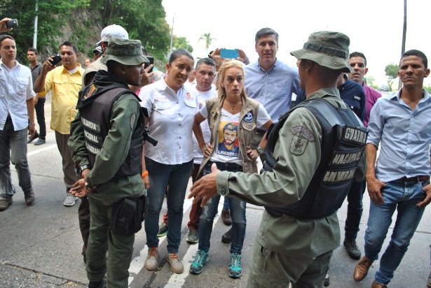 Tintori: Así nos tranquen autopistas igual lograremos la libertad de Venezuela