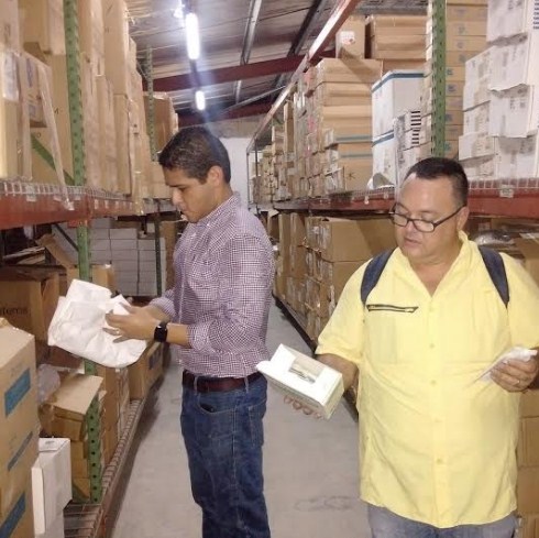 Medicinas y alimentos esperan en Trinidad para ingresar al país