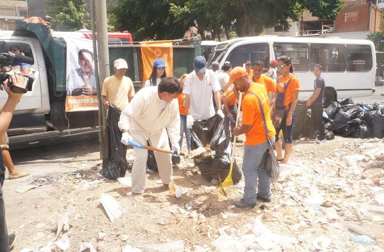 Roberto Smith inició proyecto Rescate Vargas