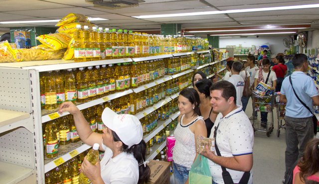 Comercio fronterizo logró 1.750 millones de pesos en un día con la masiva entrada de venezolanos