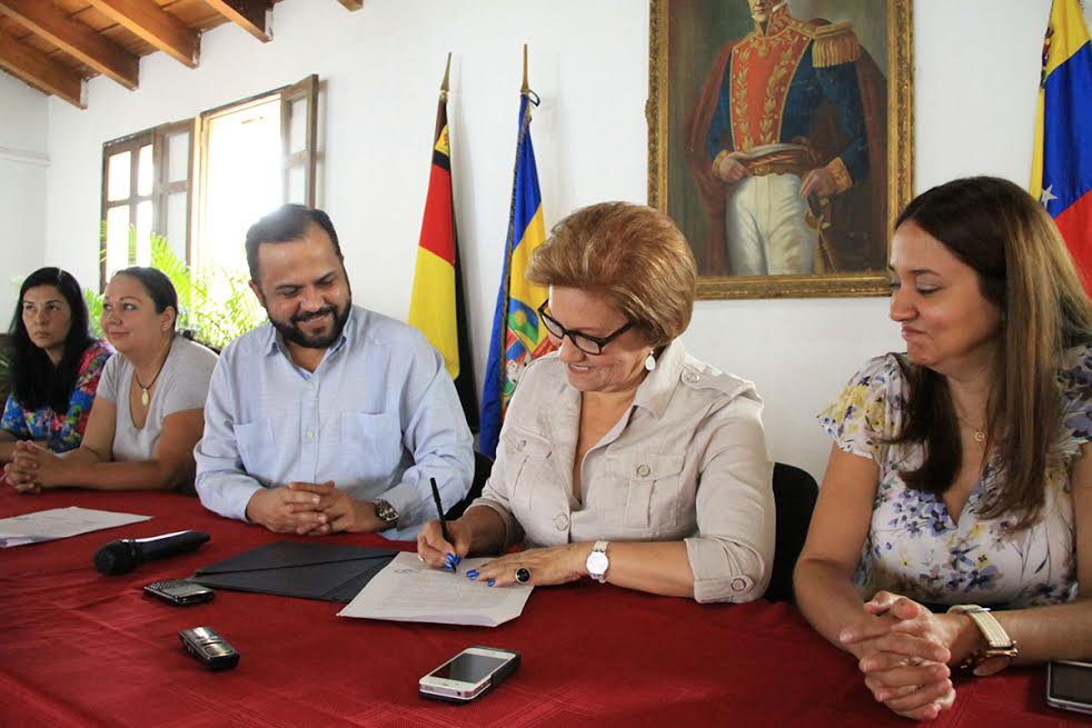 Alcaldía Metropolitana de Caracas firmó convenio sociocultural con centro social de El Hatillo