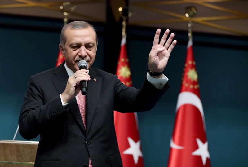 Erdogan propone subordinar las Fuerzas Armadas al jefe de Estado en Turquía