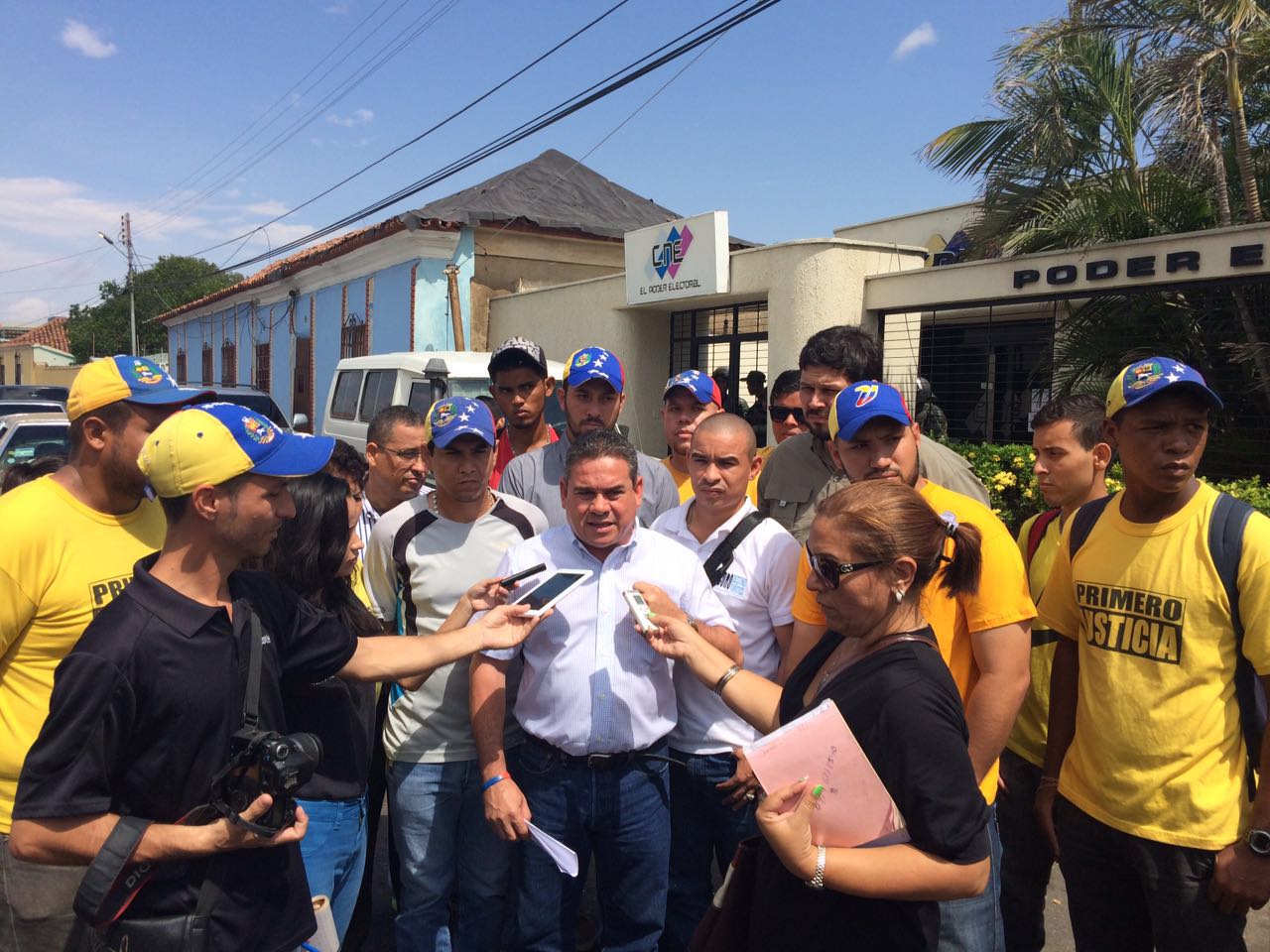 Gregorio Graterol lamentó que diputados del Psuv avalen violación de la Constitución por parte del TSJ