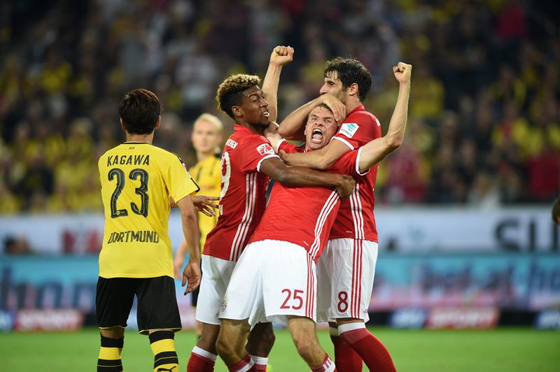 Bayern gana la Supercopa alemana al Dortmund y consigue su primer título de la temporada