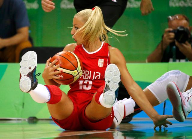 Basketball - Women's Preliminary Round Group B USA v Serbia