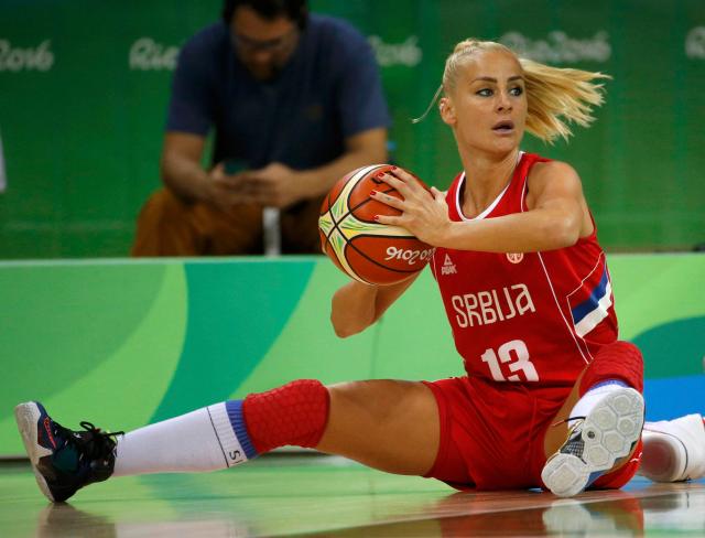 Basketball - Women's Preliminary Round Group B USA v Serbia