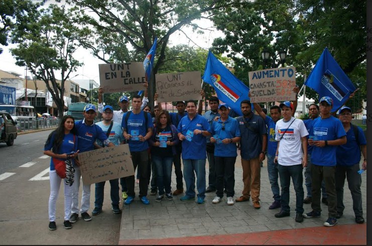 UNT se mantiene en la calle por el Revocatorio y el cambio en el país