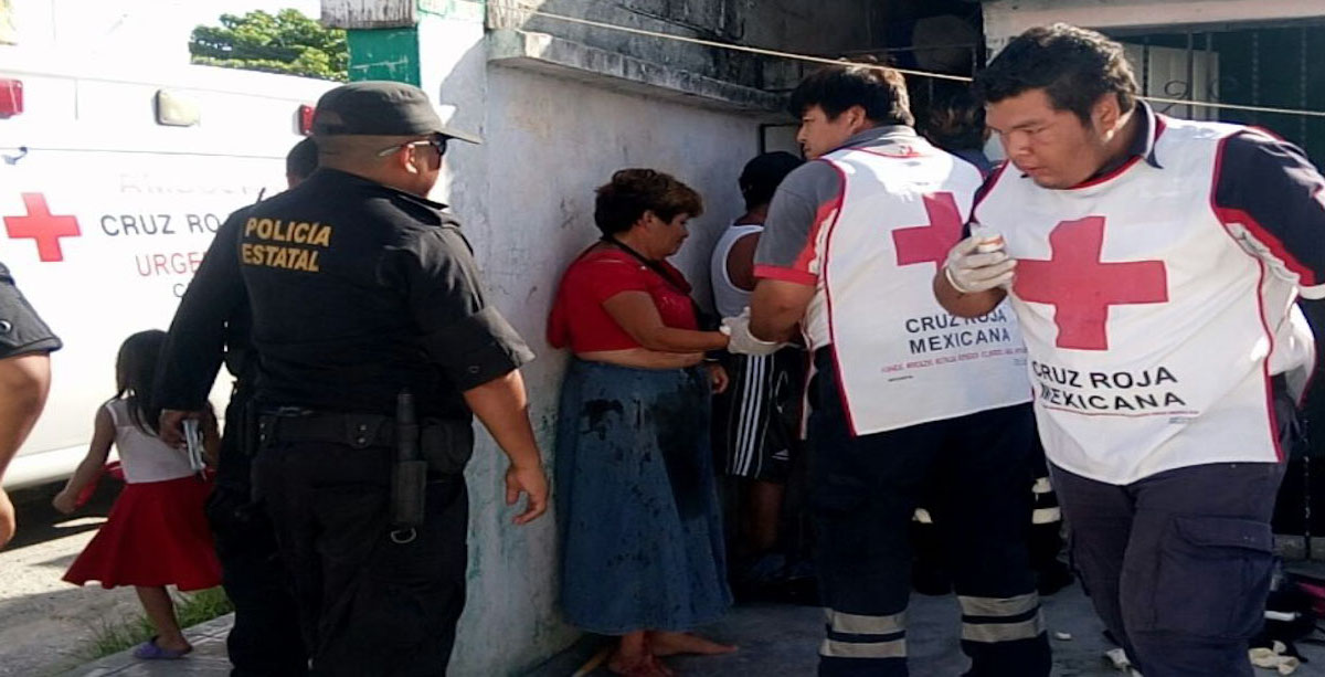 Madre e hija se caen a machetazos por una cerveza