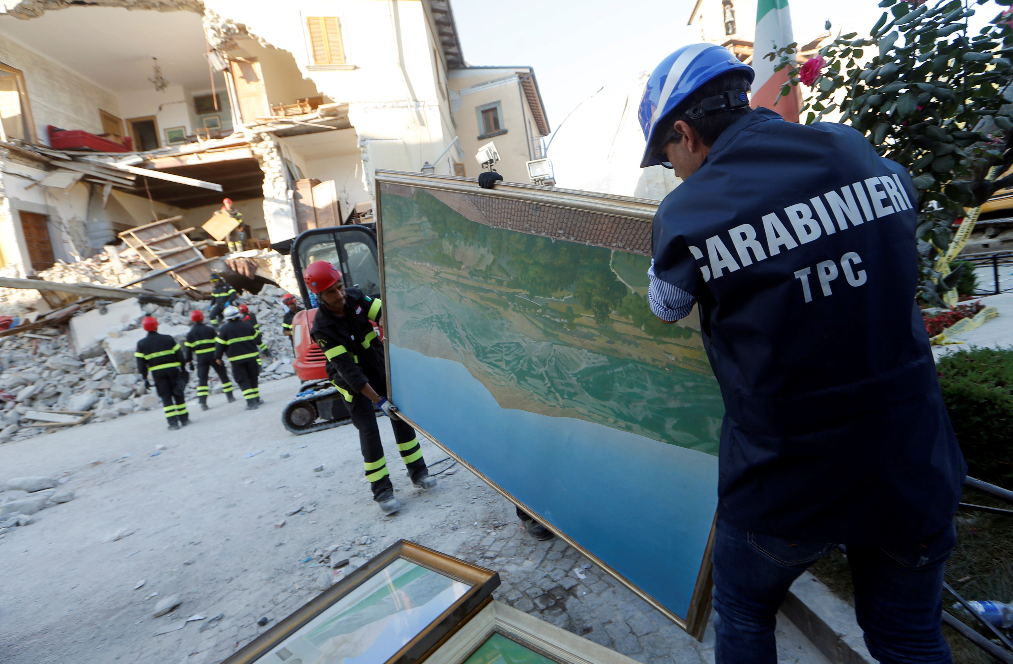 Cinco días después del terremoto Amatrice recobra un poco de calma