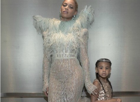 El exorbitante precio del vestido que usó la hija de Beyoncé en los MTV VMAs 2016