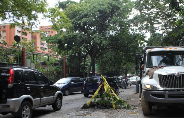 Baruta exige a Hidrocapital que repare más de 150 botes de aguas en el Municipio