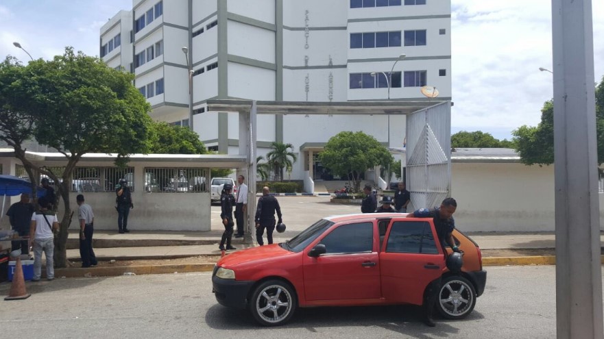 Denuncian presencia de abogado de Mata Figueroa en tribunales tras traslado de Braulio Jatar