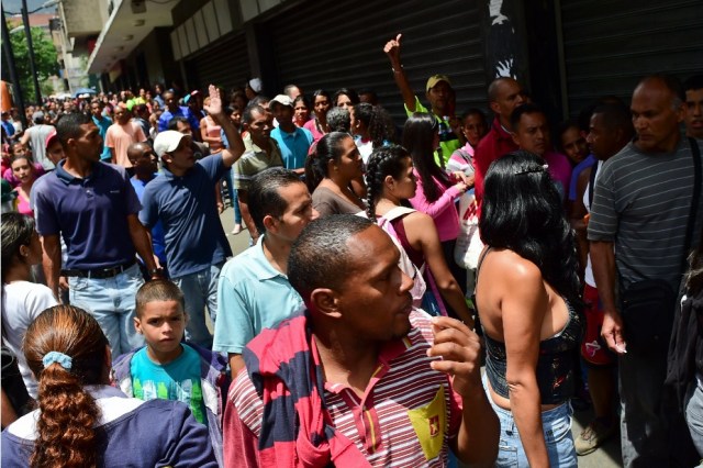 Colas-venezuela AFP