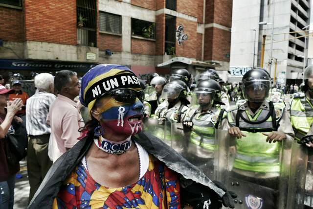 En Fotos: Las curiosidades de la manifestación del #16Sep