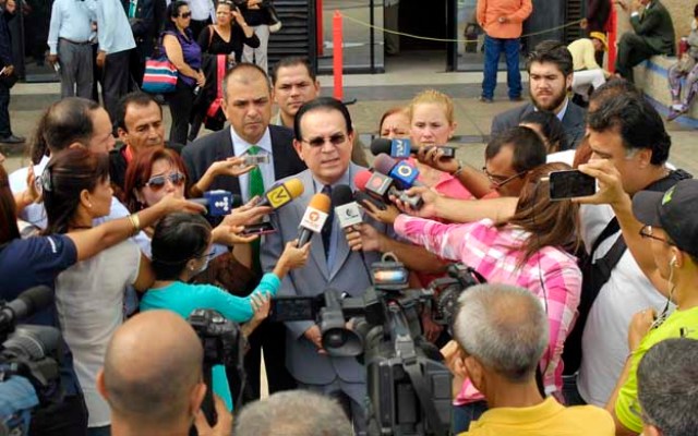 MARACAIBO VENEZUELA:21/09/2016 PRESENTACION EN TRIBUNALES DE ABOGADOS Y FAMILARES DE LESTER TOLEDO PARA SABER LA EVOLUCION DE SU CASO EN LA GRAFICA DECLARACIONES POR PARTE DE SU ABOGADO JESUS VERGARA