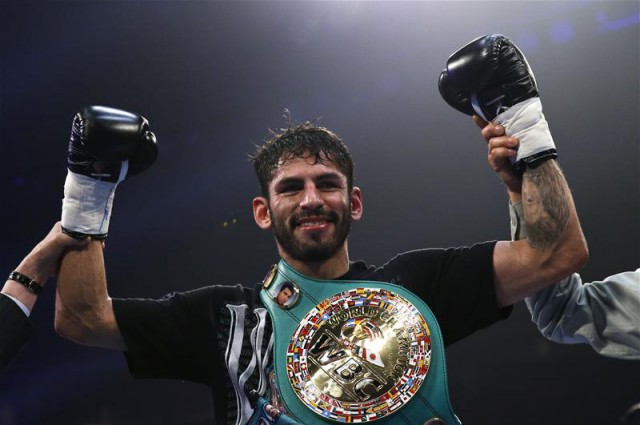 Jorge “El Niño de Oro” Linares acabó con Anthony Crolla