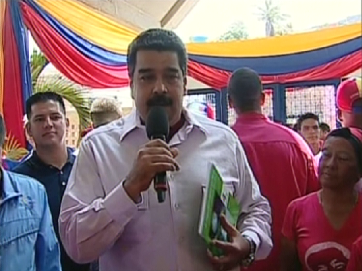 Maduro implementará “Conucos Escolares” en las escuelas y liceos