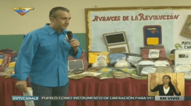 La ideologia "Revolucionaria" en las carteleras escolares