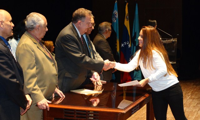 NDP URU - RECONOCIMIENTO ESTUDIANTES Y PROFESORES