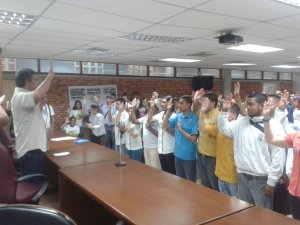 Movimiento estudiantil zuliano y la MUD juramentó a 3 mil voluntarios para el Revocatorio