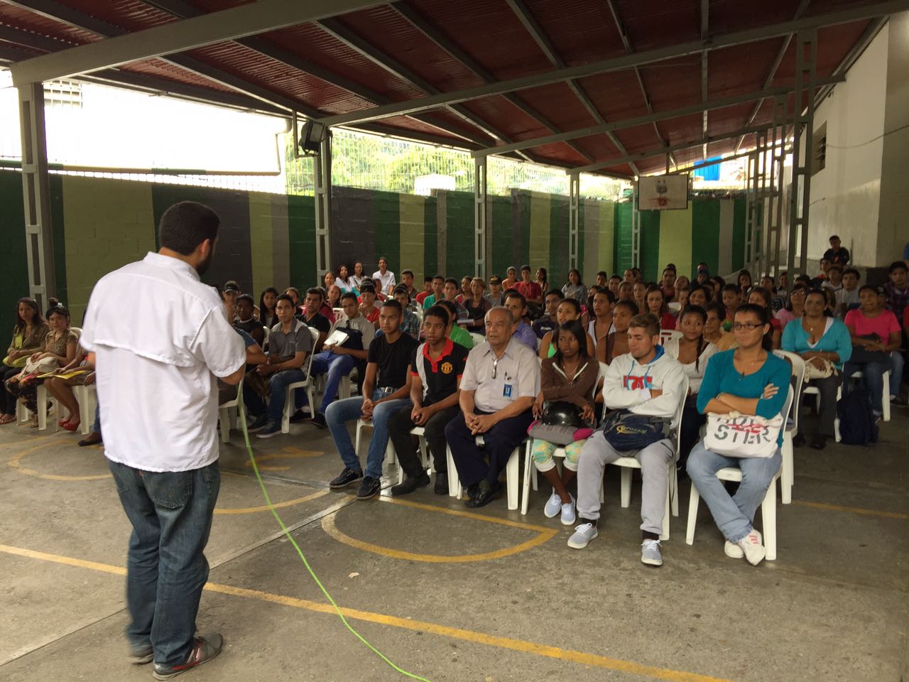 Alcaldía de El Hatillo reinserta a 100 jóvenes y adultos en el sistema educativo