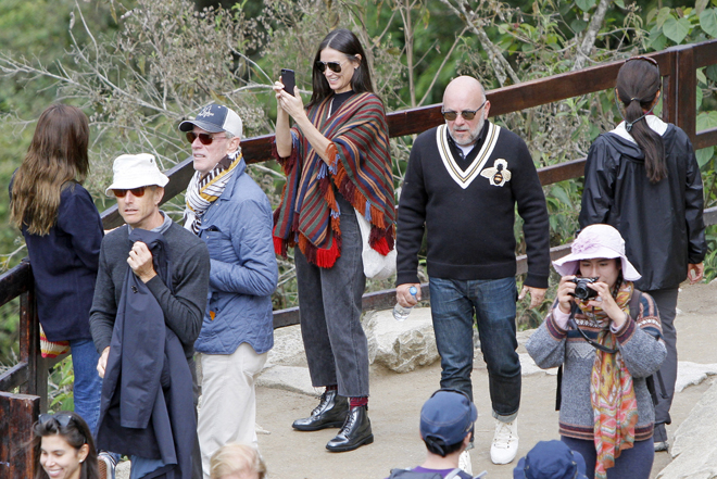 Demi Moore visitó  Machu Picchu y su equipo de seguridad no dejó que nadie se le acercara (Fotos)