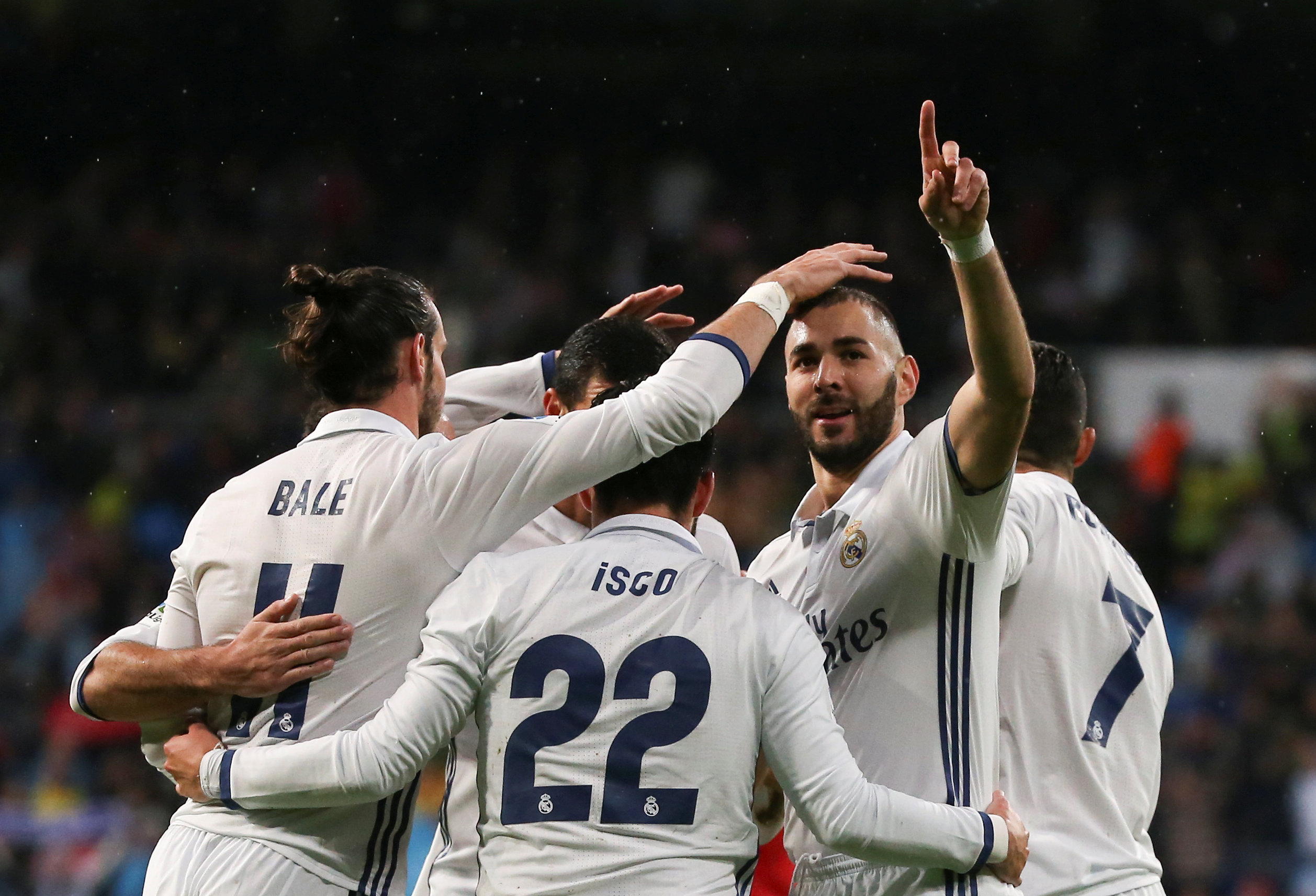El Real Madrid gana 2-1 al Athletic y se sitúa líder de la Liga