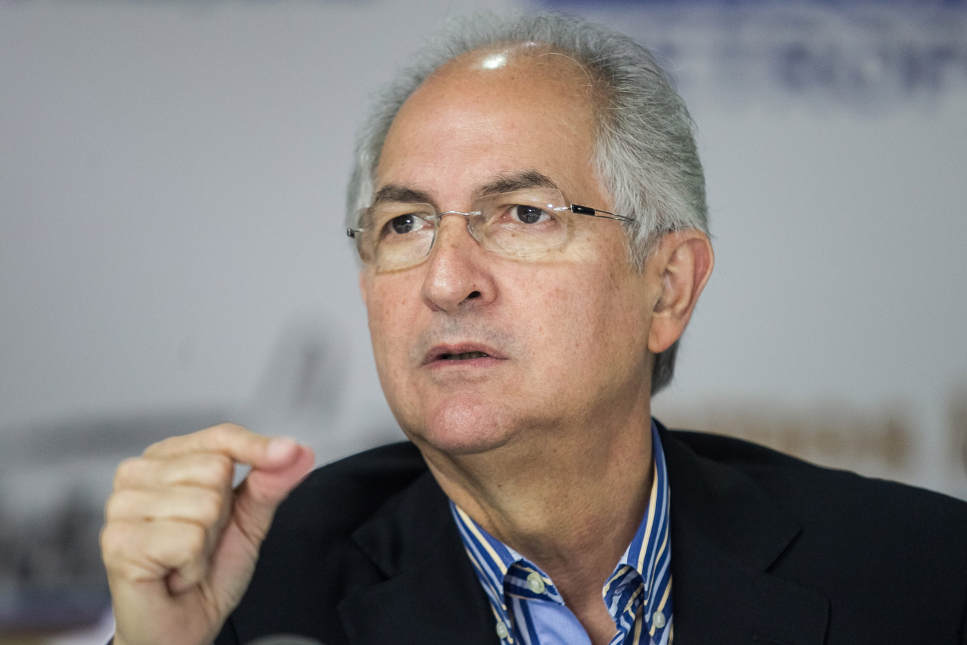 Ledezma se entera del diálogo: Lamentable ver morir el Revocatorio y que siga la represión