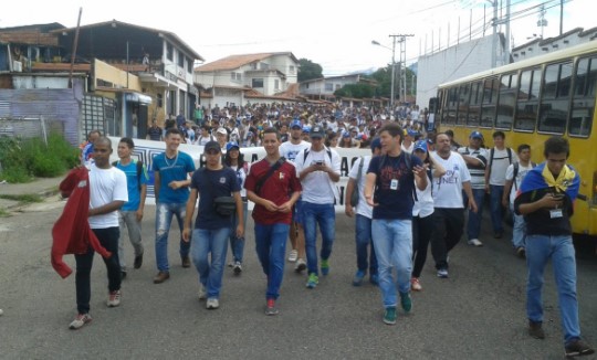 Tachirenses salen a la calle en apoyo a la #TomaDeVenezuela (Fotos)