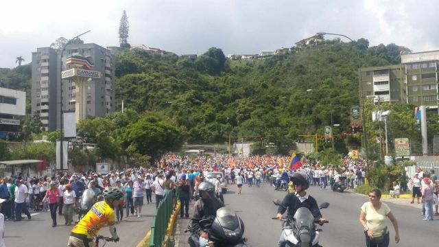 Arranca el punto de caurimare 10:40 am @marielozadab 