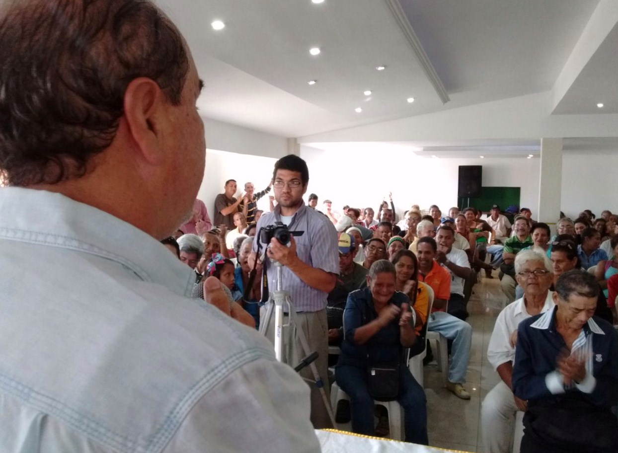 Comicios generales o revocatorio  son la salida a la crisis del país