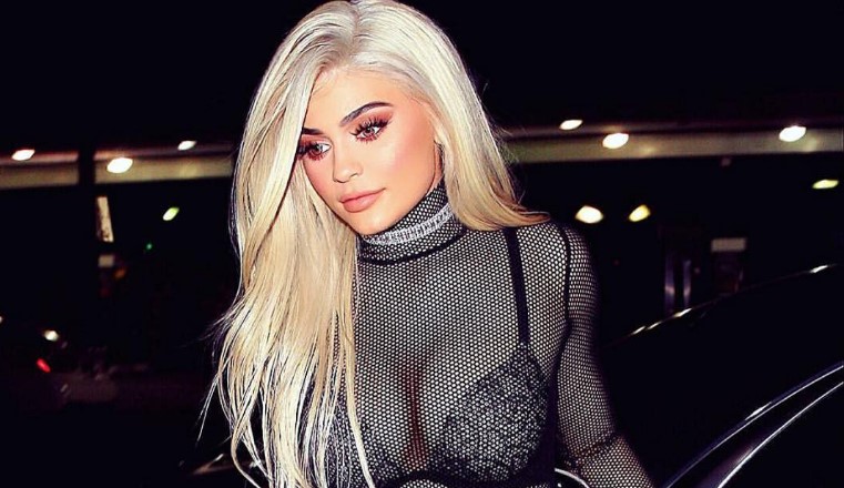 ¿La nueva reina de Instagram? Kylie Jenner compite con sus hermanas publicando fotos calientes