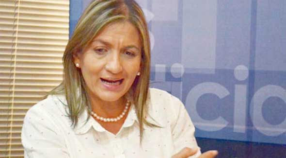 ¡AGÁRRENLA! Viceministra de la Suprema Felicidad arremetió contra el personal de El Sistema (VIDEO)