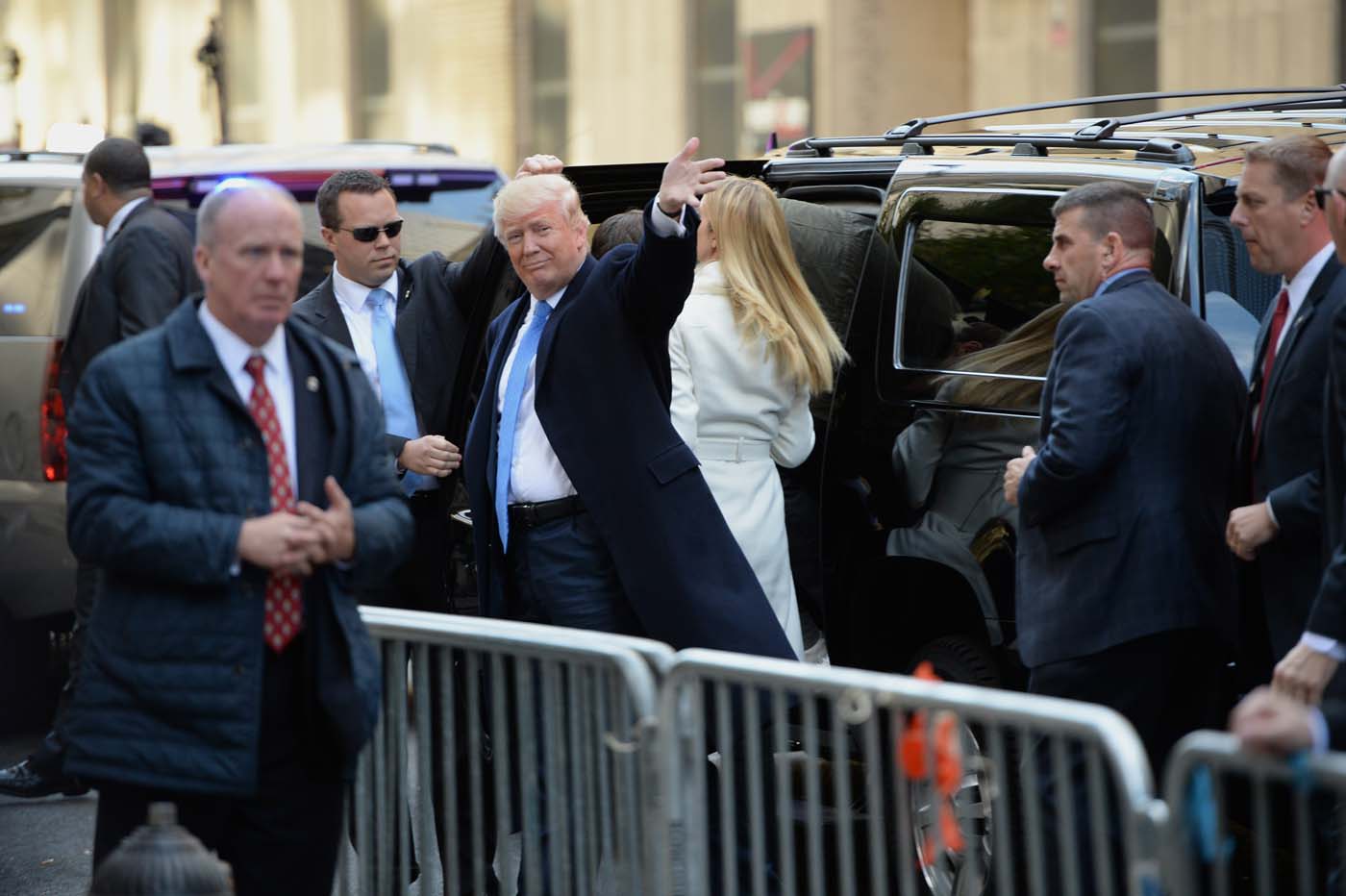 Trump votó en Manhattan y dice que todo está saliendo muy bien (fotos)