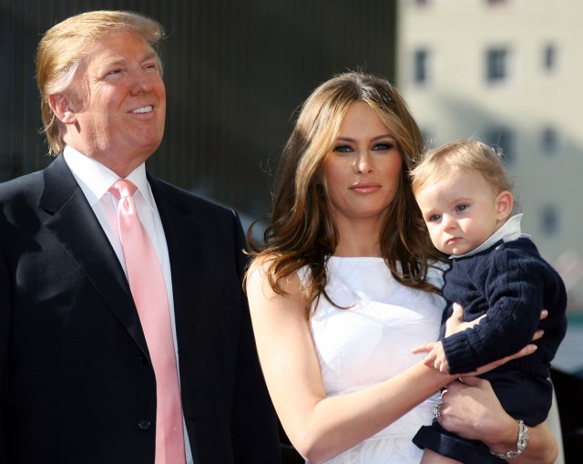 El 22 de enero de 2005 se casó con Melania Knauss. En 2006 tuvieron un hijo al que llamaron Barron William Trump