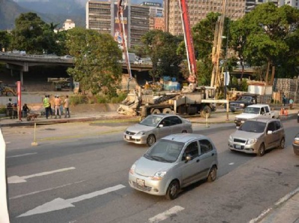 Avenida Principal de Bello Monte permanecerá cerrada hasta este lunes