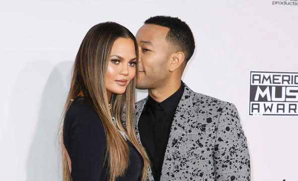 La desafiante respuesta de Chrissy Teigen sobre su polémico vestuario sin ropa interior