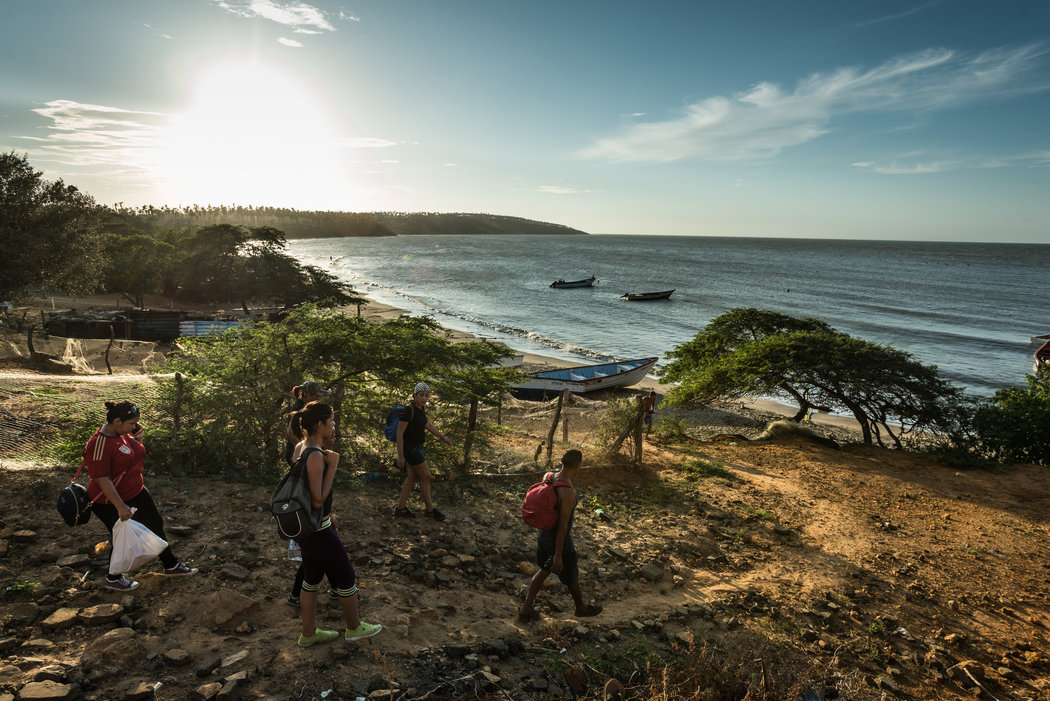 NYT: Los venezolanos arriesgan la vida para escapar del colapso económico (fotos)